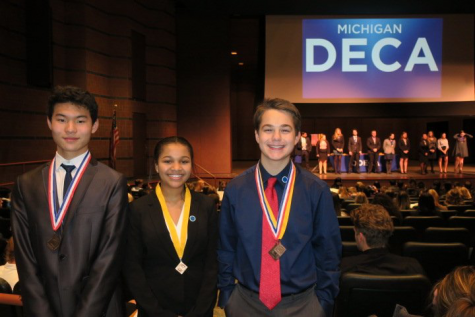 DECA Prepares for States
