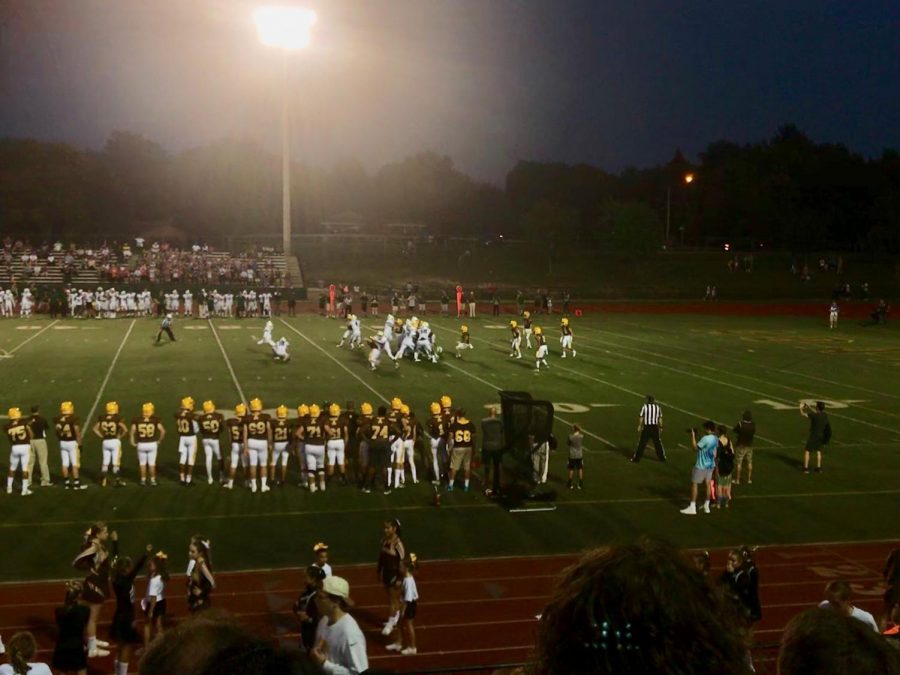 The Highlanders defend a critical play against the Lakers.